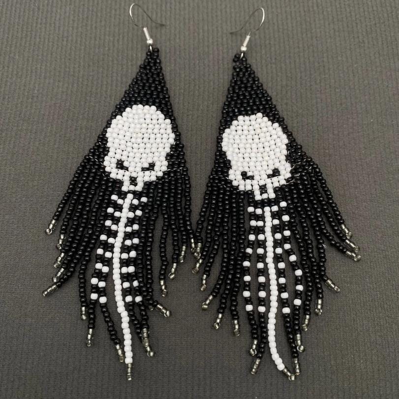 Skull seed bead fringe earrings, goth statement earrings, black and white beaded earrings, long fringe, Halloween jewelry, gift for her